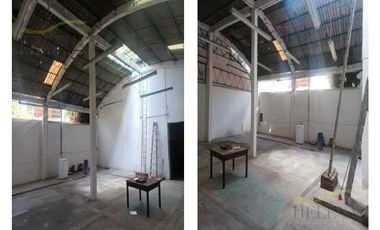 Bodega a pie de calle en una superficie de 14m x 14m