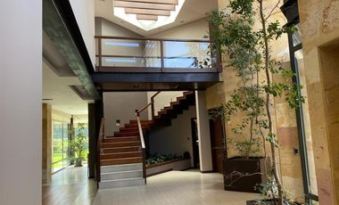 RENTA DE CASA EN FRACCIONAMIENTO CLUB DE GOLF SAN CARLOS EN METEPEC