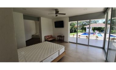 ESPECTACULAR CASA EN VENTA/ARRIENDO CERCA A VILLAVICENCIO STA TERESITA