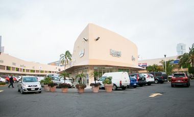 PLAZA SANTA ANA, Local comercial en RENTA de 80 m2