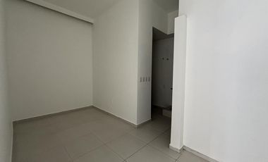 PLAZA SANTA ANA, Local comercial en RENTA de 80 m2