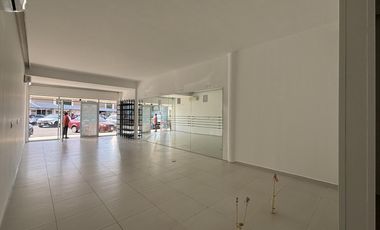 PLAZA SANTA ANA, Local comercial en RENTA de 80 m2