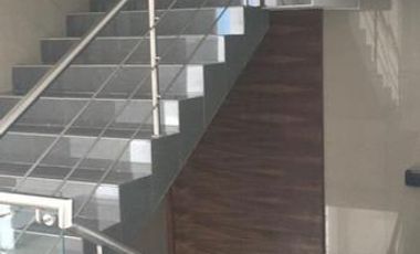 Costa de Oro Oficina Comercial EN RENTA de 300 m2 (MRO)