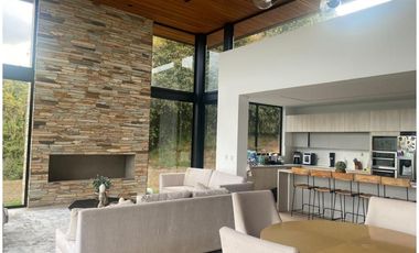CASA EN ARRIENDO Y VENTA SECTOR EL ESCOBERO - ENVIGADO