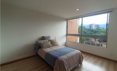 Apartamento en Arriendo Loma de Los Benedictinos Envigado