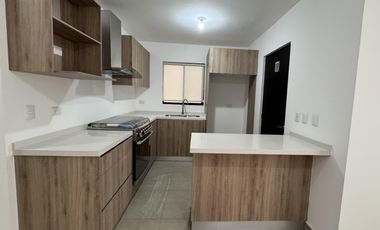 Casa en Renta - Zona Cumbres Altrysa