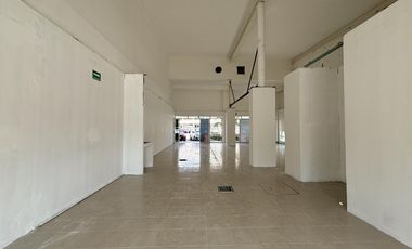 PLAZA SANTA ANA, Local comercial en RENTA de 160 m2
