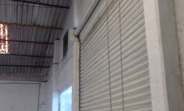 Local en Residencial Boulevares
