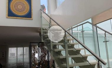 Departamento Venta Lomas del Pedregal, con Roof de 238.00m2.