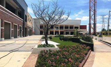 Local en renta Plaza Las Torres