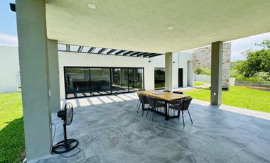 QUINTA EN VENTA congrecacion calles MONTEMORELOS NUEVO LEON