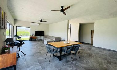 QUINTA EN VENTA congrecacion calles MONTEMORELOS NUEVO LEON