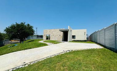 QUINTA EN VENTA congrecacion calles MONTEMORELOS NUEVO LEON