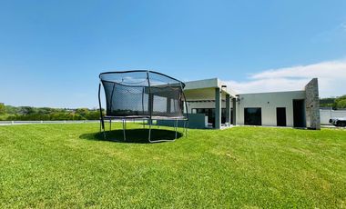 QUINTA EN VENTA congrecacion calles MONTEMORELOS NUEVO LEON