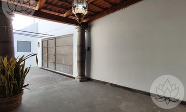 Venta de casa un piso  con  departamento, La Lejona II, San Miguel de Allende,  Guanajuato