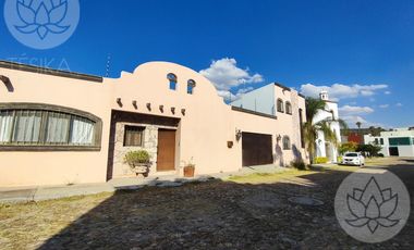 Venta de casa un piso  con  departamento, La Lejona II, San Miguel de Allende,  Guanajuato