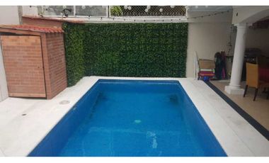 VENTA  CASA CON PISCINA EN LA ALAMEDA