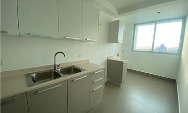 SEA CONFIABLE VENDE APARTAMENTO PH ALTAMIRA 3 RECAMAS