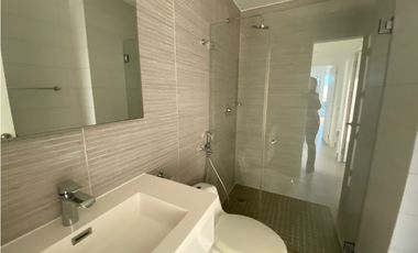 SEA CONFIABLE VENDE APARTAMENTO PH ALTAMIRA 3 RECAMAS