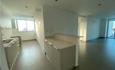 SEA CONFIABLE VENDE APARTAMENTO PH ALTAMIRA 3 RECAMAS