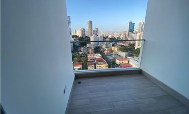 SEA CONFIABLE VENDE APARTAMENTO PH ALTAMIRA 3 RECAMAS