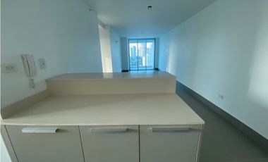 SEA CONFIABLE VENDE APARTAMENTO PH ALTAMIRA 3 RECAMAS