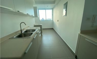 SEA CONFIABLE VENDE APARTAMENTO PH ALTAMIRA 3 RECAMAS