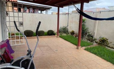 ALQUILO CASA EN LA CHORRERA ARBOLEDA LOS ALMENDROS 3R