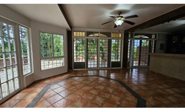 SE VENDE CASA EN BRISAS DEL GOLF - URB. LA MONTAÑESA