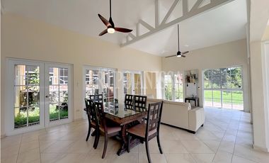 Hermosa Casa en Venta en Capira – Vista Panorámica al Cerro Trinidad