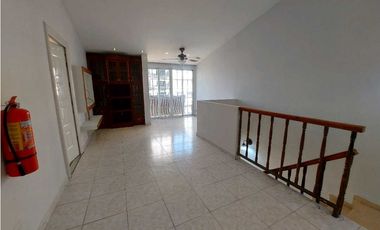 VENTA DE CASA EN BETANIA  EN CLUB X 300 MTS2 4 REC 