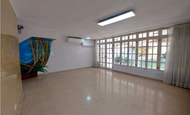 VENTA DE CASA EN BETANIA  EN CLUB X 300 MTS2 4 REC 