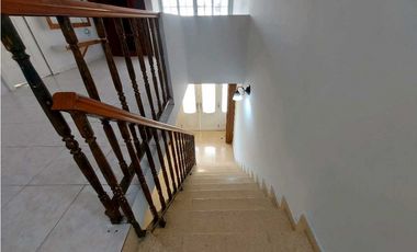VENTA DE CASA EN BETANIA  EN CLUB X 300 MTS2 4 REC 