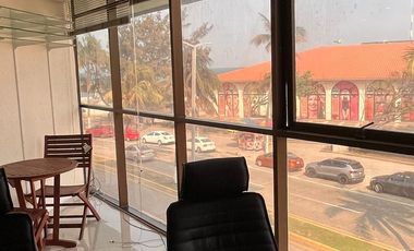 Oficina en  Venta totalmente equipada frente al Acuario de Veracruz