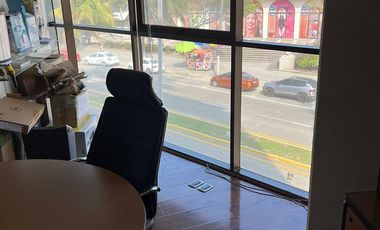 Oficina en  Venta totalmente equipada frente al Acuario de Veracruz