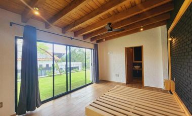 VENTA DE CASA TULIPANES V EN FRACCIONAMIENTO SAN DIEGO IXTAPAN DE LA SAL