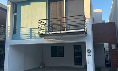 Hermosa Casa en Cerradas de Anáhuac, Escobedo N. L.