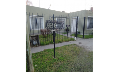 CASA EN VENTA BERISSO 124 e 14 y 15