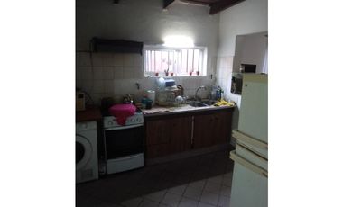 CASA EN VENTA BERISSO 124 e 14 y 15