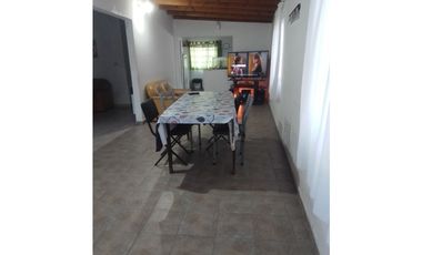 CASA EN VENTA BERISSO 124 e 14 y 15