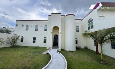 Casa en Esquina VENTA 500 m2 Fraccionamiento Moderno en REYNOSA Tamaulipas.