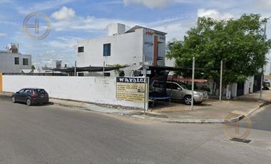 Casa en venta a 2 min de parque Los Héroes y clínica 61 IMSS