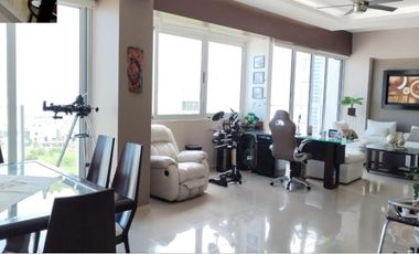 Departamento en VENTA de 147 m2 con vista al mar, ALBERCA, 2 recamaras en Fracc. Playas del Conchal