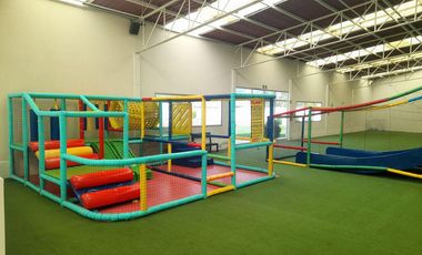 VENTA DE LOCAL SALÓN DE FIESTAS EN NUEVA SERRATÓN ZINACANTEPEC