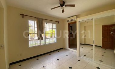 Residencia Mérida en Club Real en Paseo Xaman-ha en Playacar Fase II