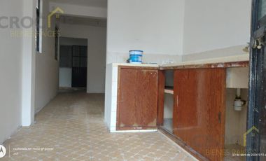 Edificio con 2 departamentos de 2 niveles y un local en la colonia Ferrer Guardia.