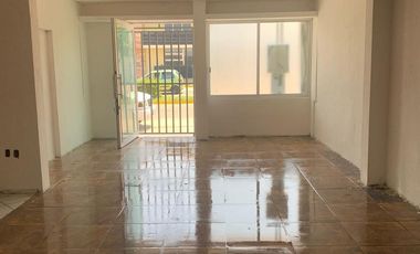 Local en venta ubicado en Av. Lázaro Cárdenas, entre Av. 16 de septiembre y Av. Ignacio Allende, Col. Centro, en Coatzacoalcos, Veracruz.