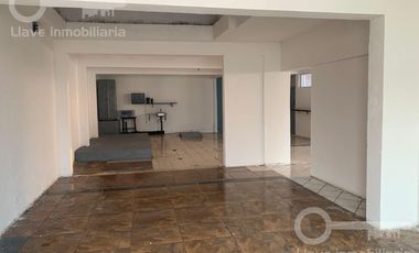 Local en venta ubicado en Av. Lázaro Cárdenas, entre Av. 16 de septiembre y Av. Ignacio Allende, Col. Centro, en Coatzacoalcos, Veracruz.