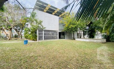 Edificio Comercial en Venta en Casas Diaz Siglo XXI