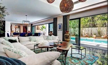 Se vende lujosa casa en Aldea Zama Premium Tulum P4007